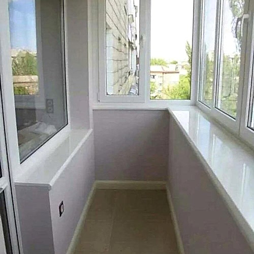 отремонтированный балкон